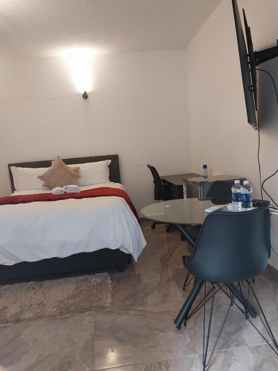 Mt Pleasant Bed And Breakfast Ltd ハラレ エクステリア 写真