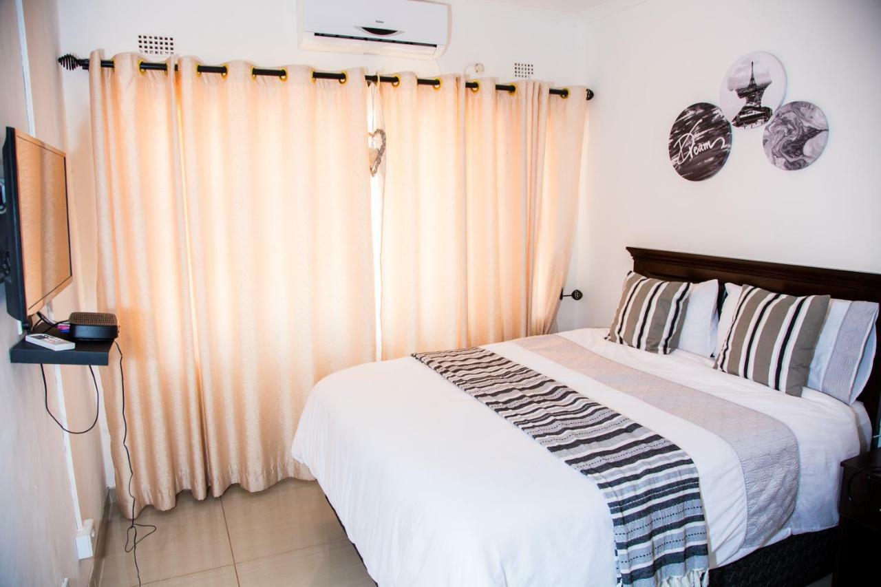 Mt Pleasant Bed And Breakfast Ltd ハラレ エクステリア 写真